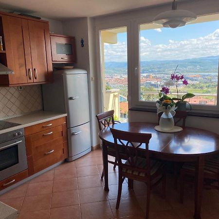 Lovely Apartment With Fabulous View Capodistria Esterno foto