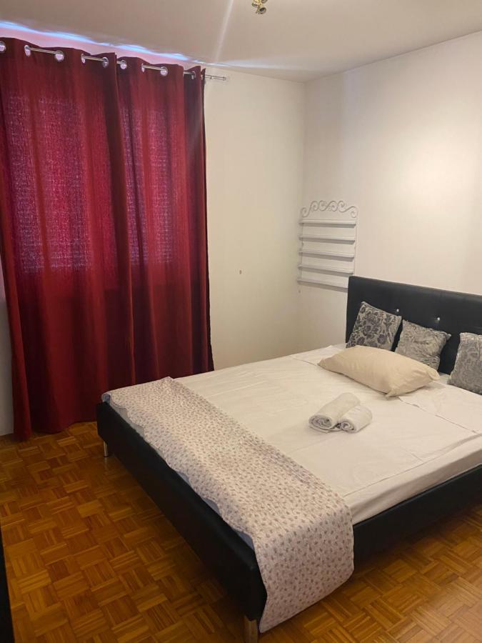 Lovely Apartment With Fabulous View Capodistria Esterno foto