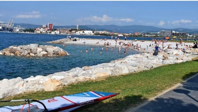 Lovely Apartment With Fabulous View Capodistria Esterno foto